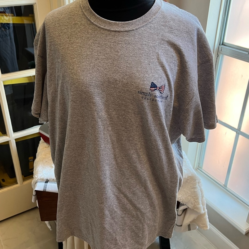 Simply Southern T-shirt size L “Bone in the USA”